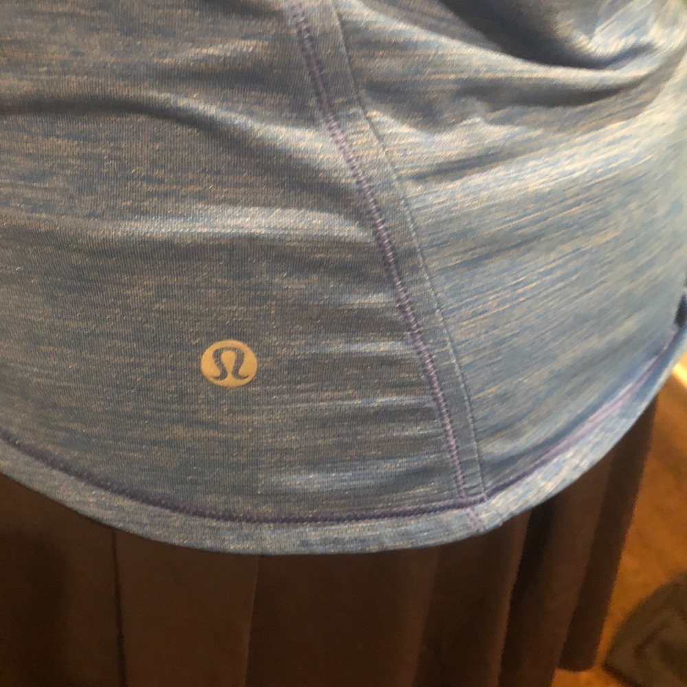 Lululemon top